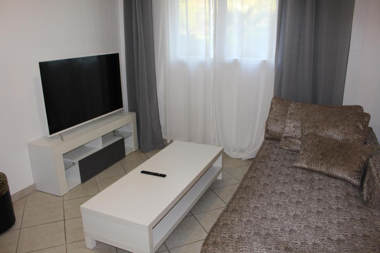 Les Jardins De Lea Apartment