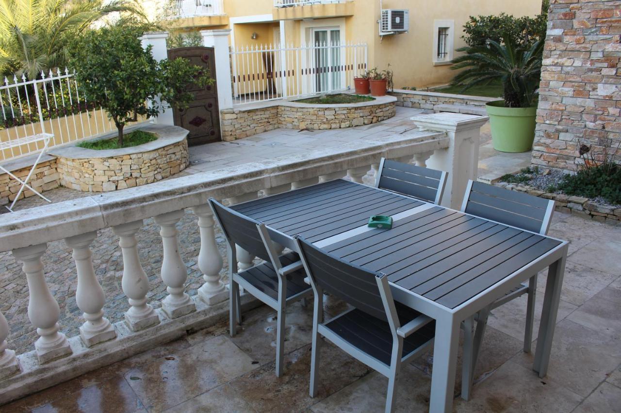 Les Jardins De Lea Apartment *